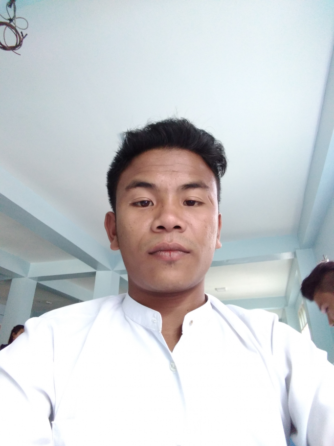 ဦးသန်းရွှေနိုင်